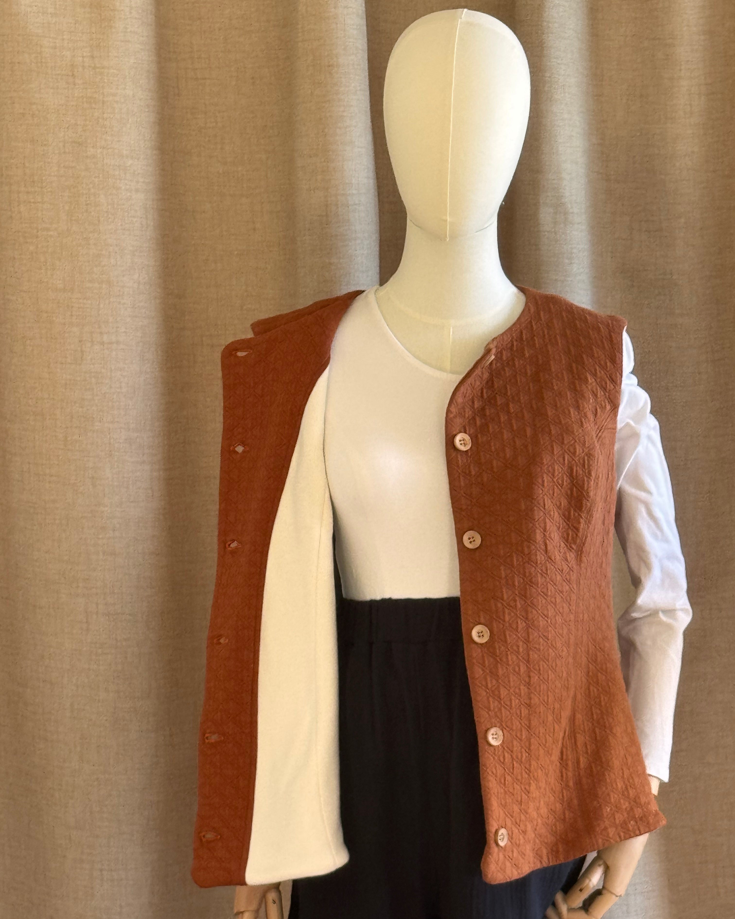 Gilet doublure en coton tabac de face 