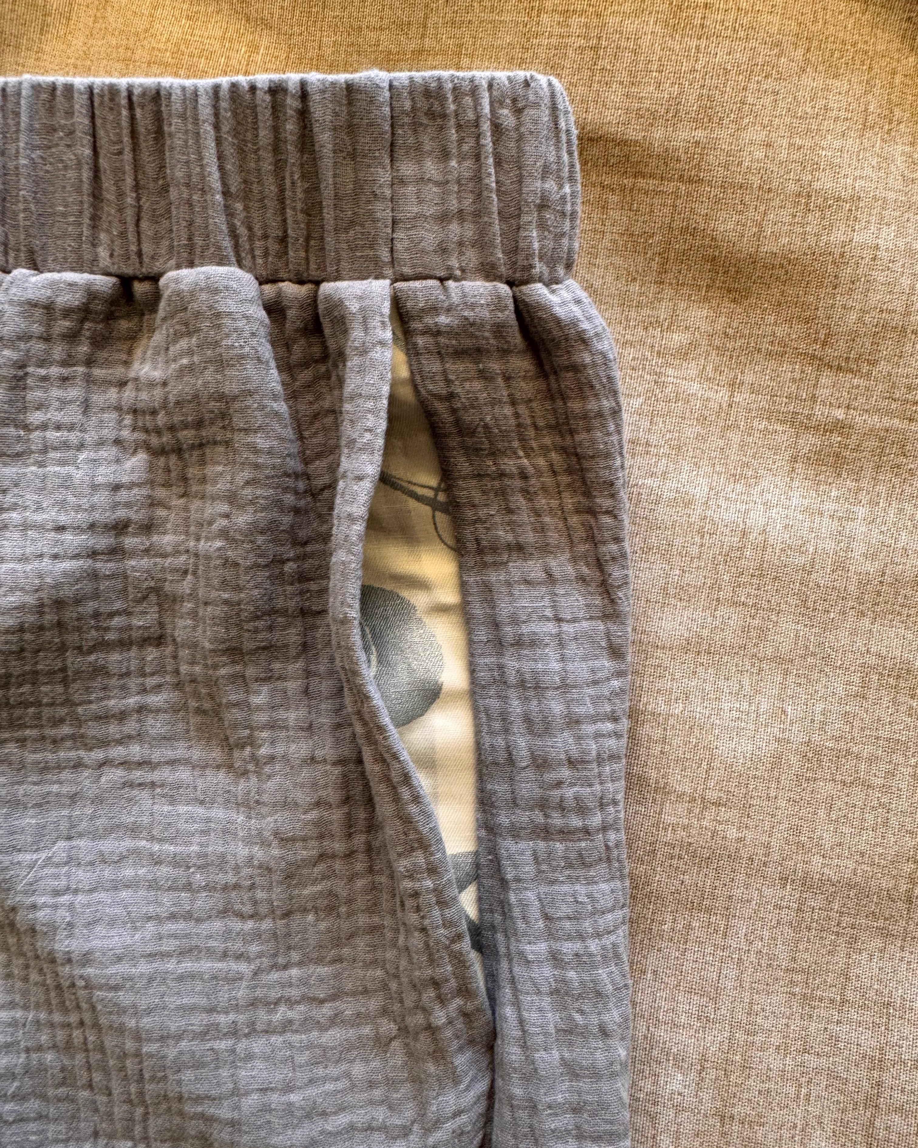 Pantalon barrel leg double gaze galet de rivière de dos poche gauche