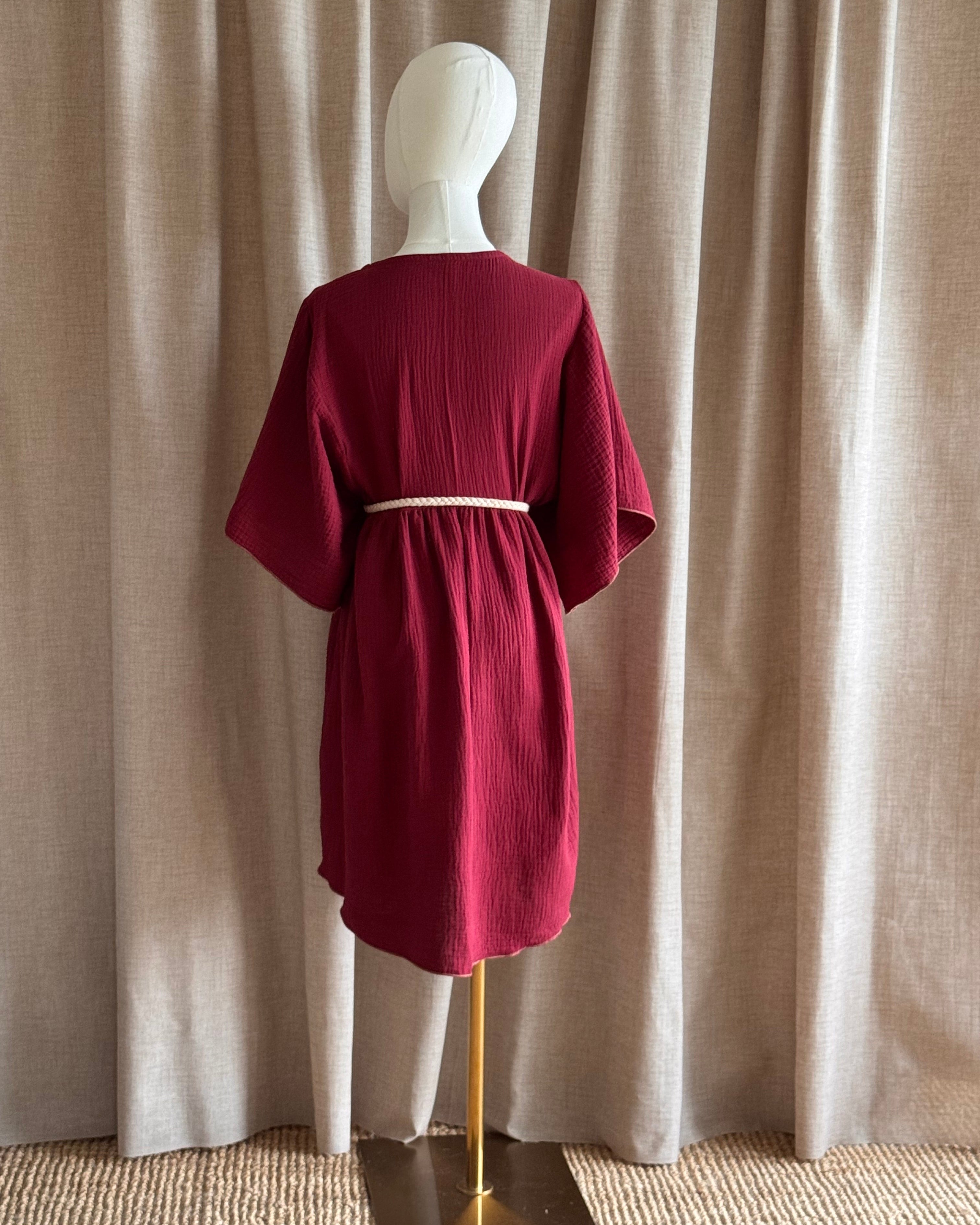 Robe baby doll double gaze lie de vin coton de dos  ceinturée