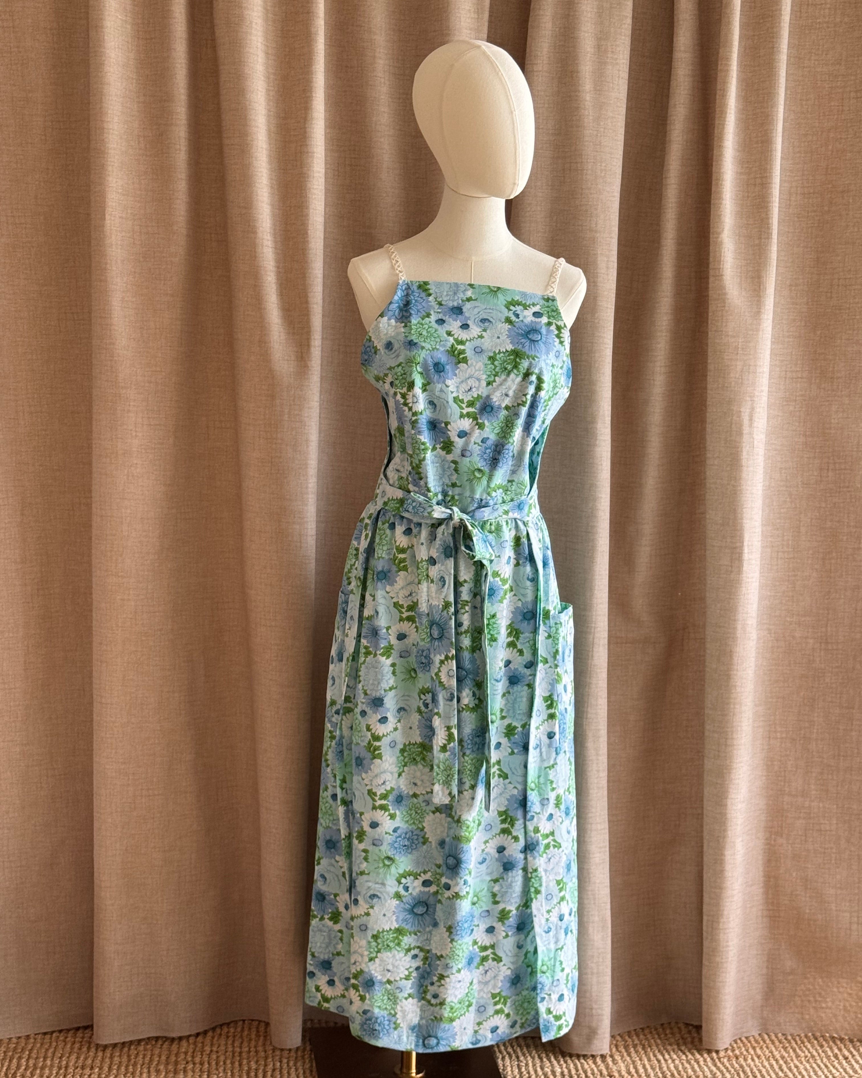 robe tablier motif floral de face